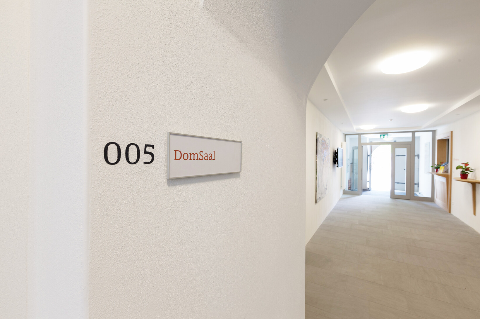 FEINFORM Grafik, Zürich - Atelier für Signaletik und Corporate Design: Projekt Domzentrum